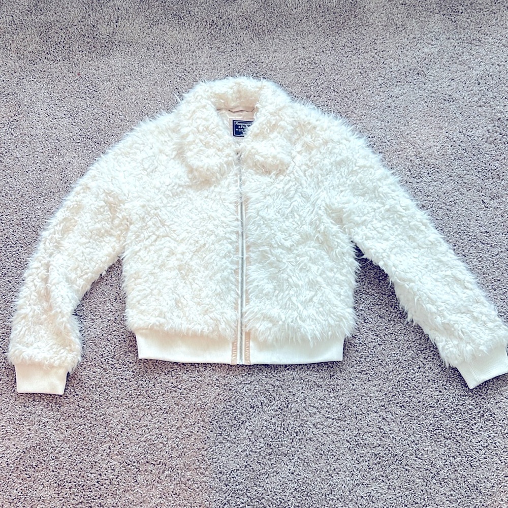 NWT Abercrombie & Fitch faux fur Jacket M